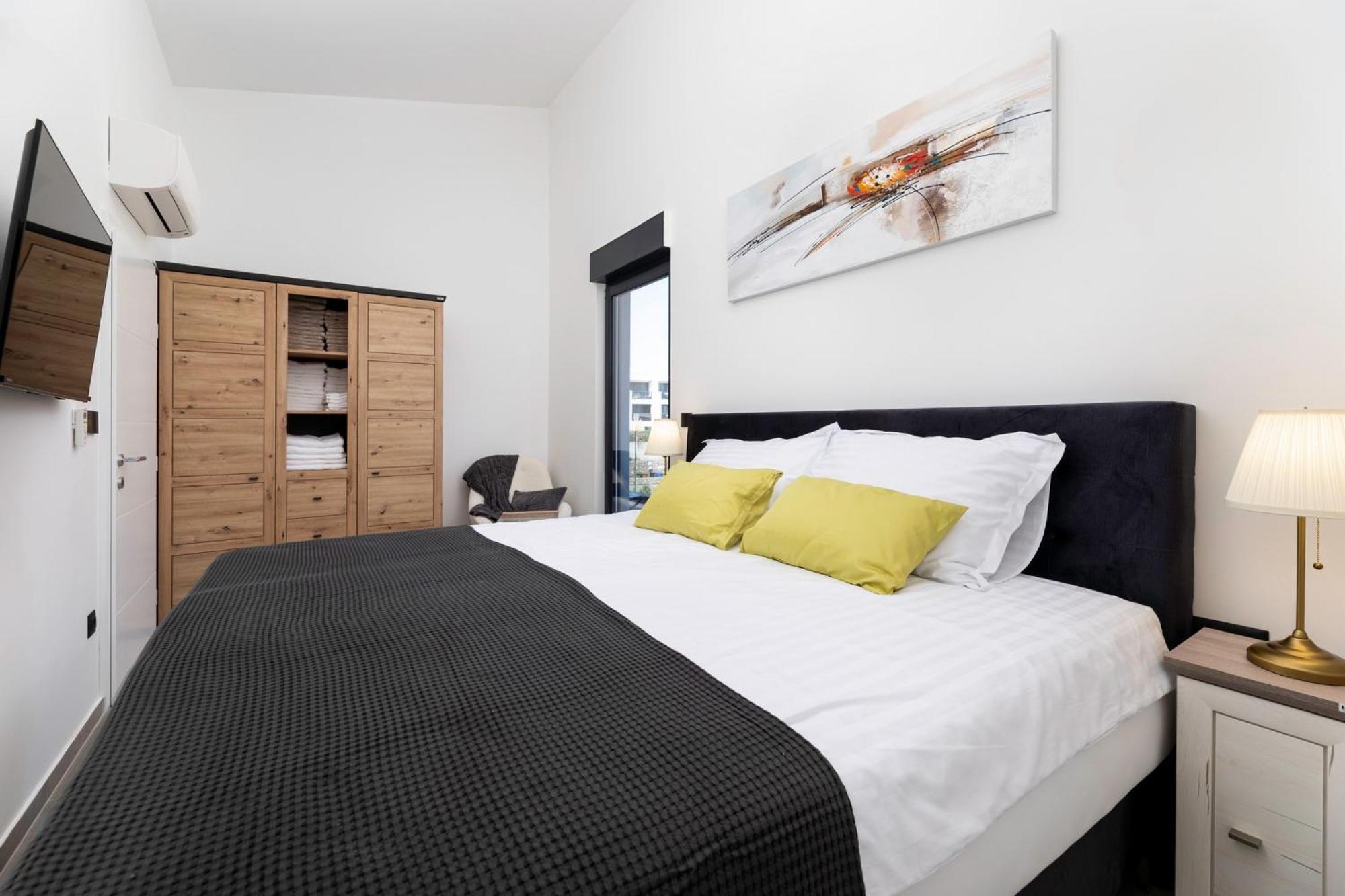 Luxury Villa Adria Apartments 크르크 외부 사진