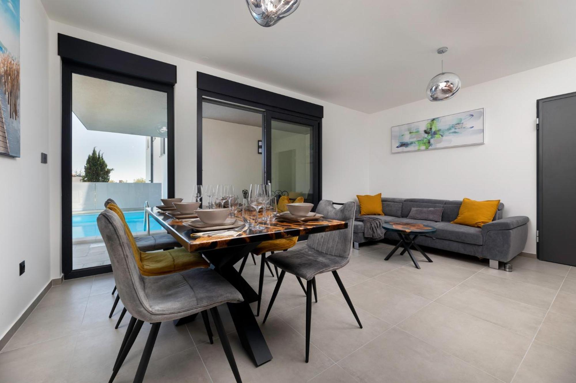 Luxury Villa Adria Apartments 크르크 외부 사진